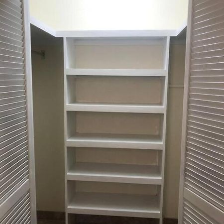 Kelly'S Studio Apartment - Rental Near Airport, Amenities And Bus Route Сейнт Филип Екстериор снимка